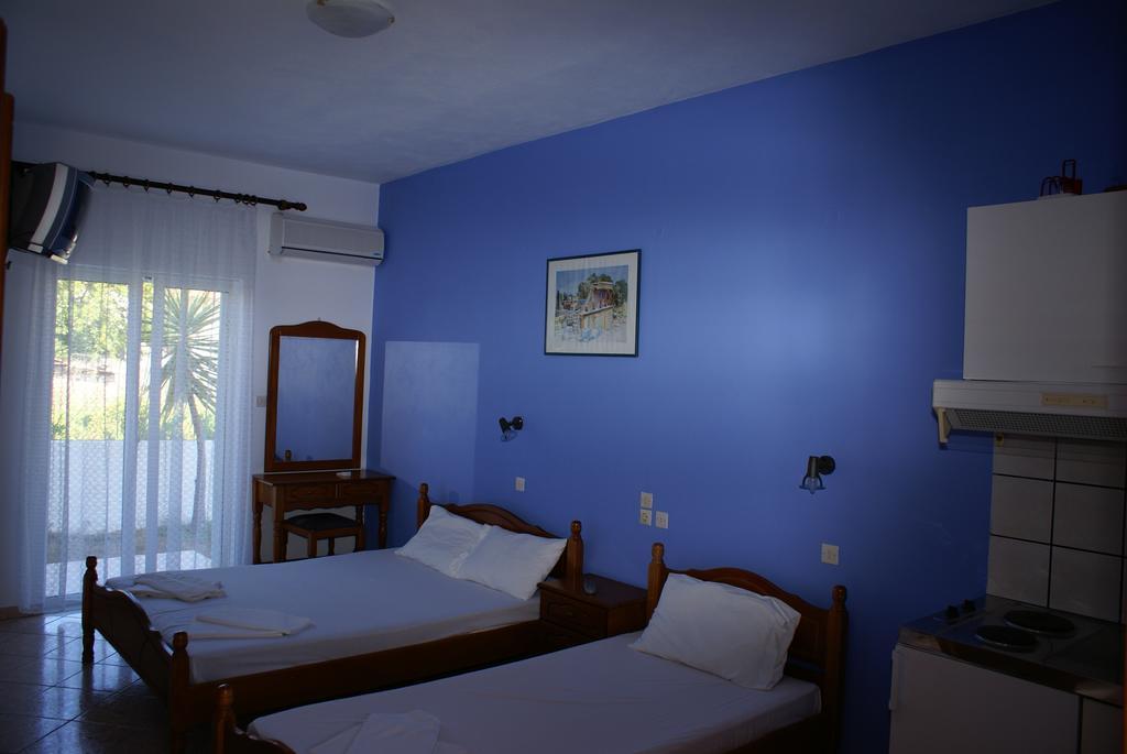 Andrianna Apartments Ammoudia Bilik gambar