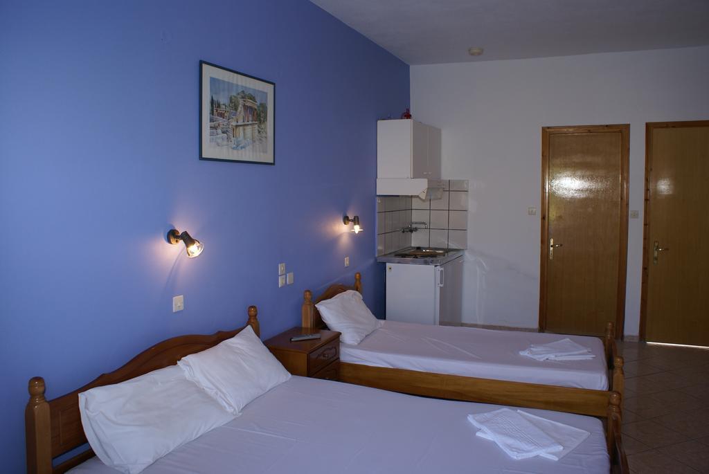 Andrianna Apartments Ammoudia Bilik gambar